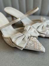 Carica l&#39;immagine nel visualizzatore di Gallery, Slingback Pearl
