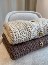 Carica l&#39;immagine nel visualizzatore di Gallery, Cardigan in Maglia
