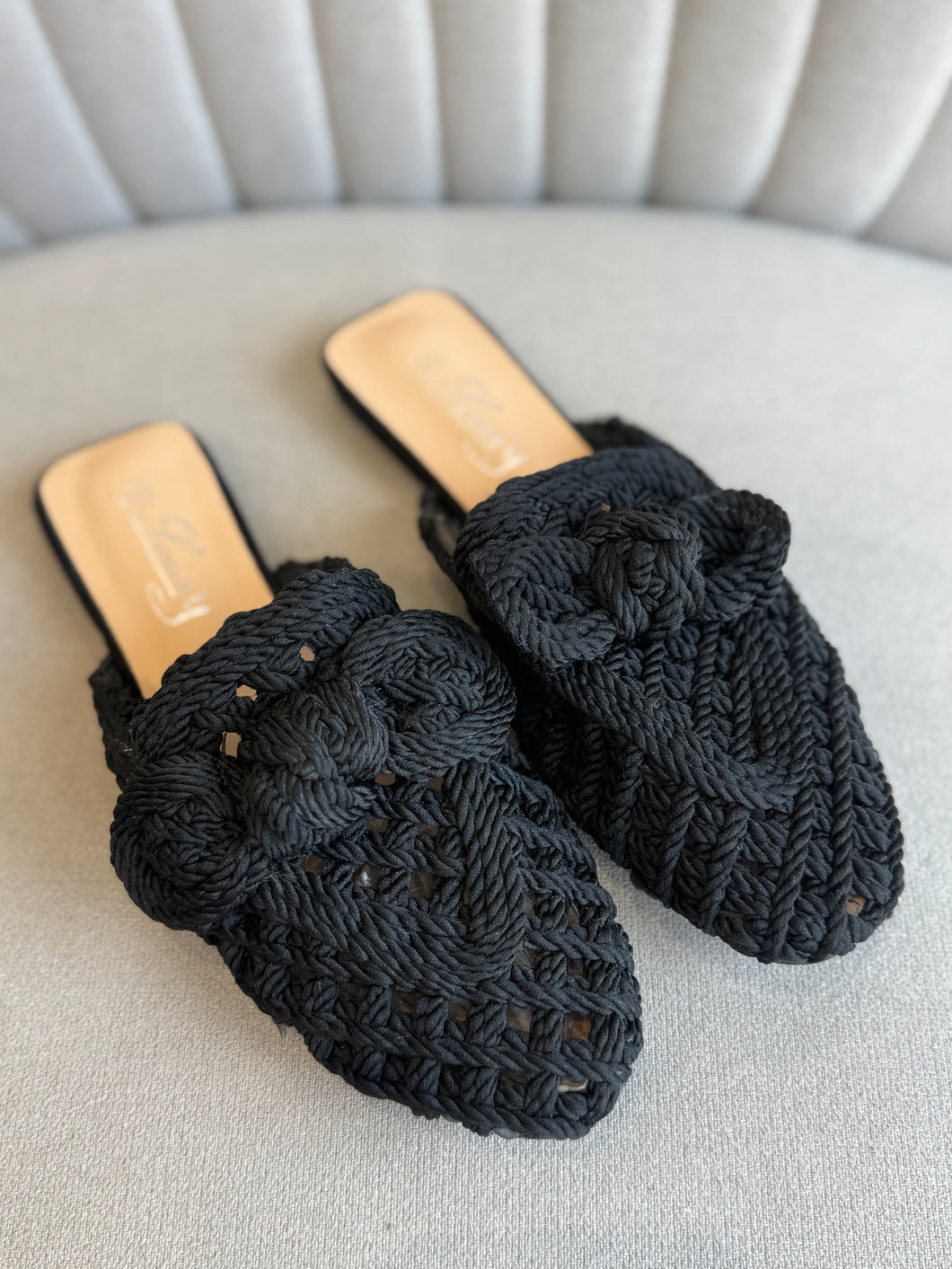 Mules con Fiocco Nero
