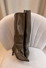 Carica l&#39;immagine nel visualizzatore di Gallery, Stivale Olive
