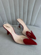 Carica l&#39;immagine nel visualizzatore di Gallery, Slingback Heart Red
