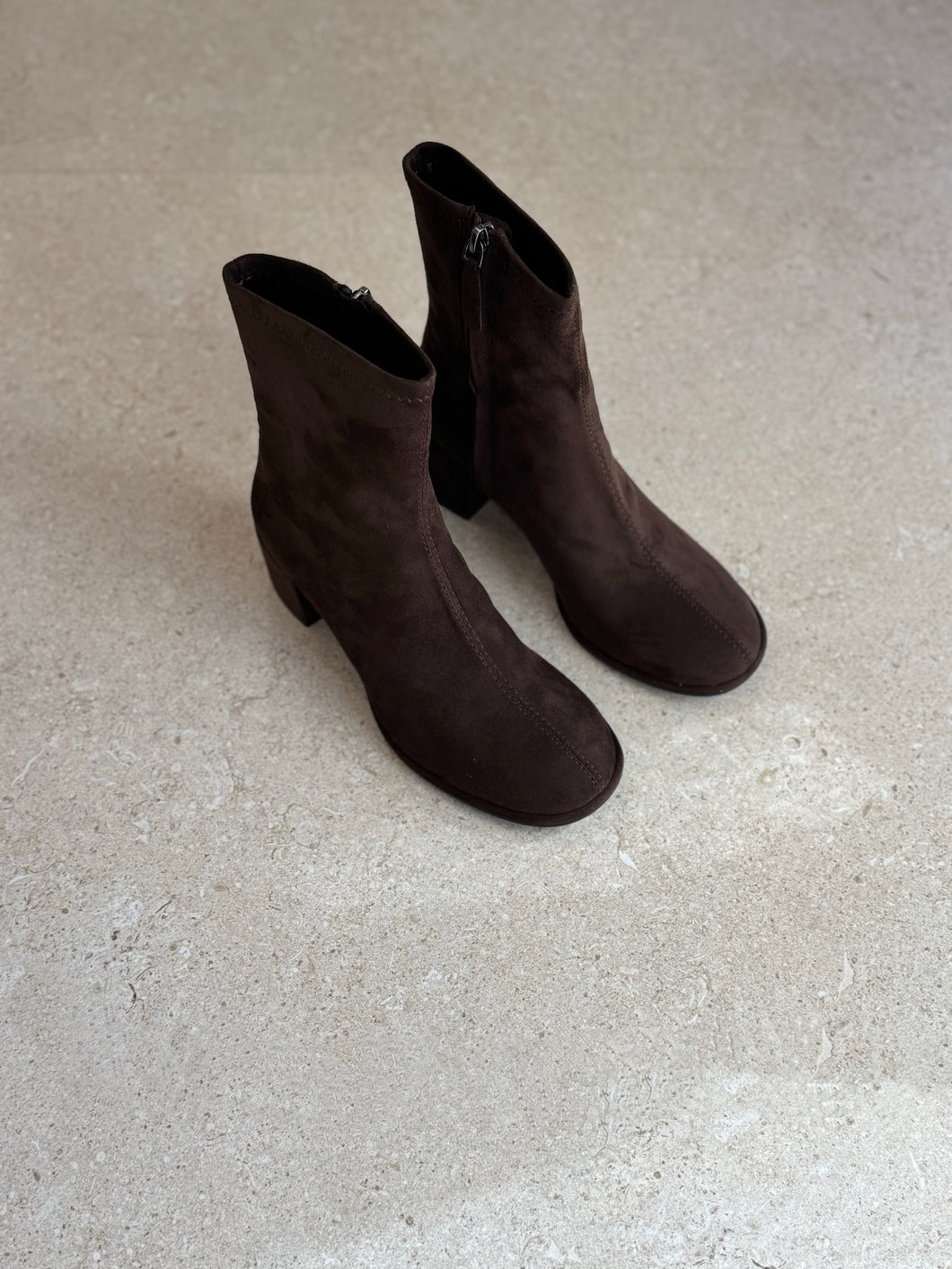 Stivaletto con Tacco