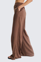 Carica l&#39;immagine nel visualizzatore di Gallery, Pantalone Cacao
