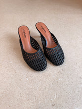 Carica l'immagine nel visualizzatore di Gallery, Mules Intrecciato
