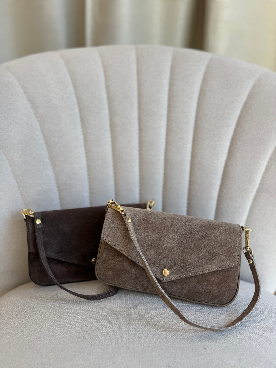 Clutch in Camoscio