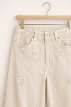 Carica l'immagine nel visualizzatore di Gallery, Jeans  Ricamo Floreale
