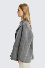 Carica l&#39;immagine nel visualizzatore di Gallery, Cappotto Hand Made
