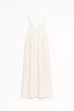 Carica l'immagine nel visualizzatore di Gallery, V-neckline Dress
