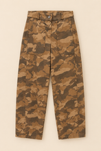 Carica l'immagine nel visualizzatore di Gallery, PANTALONE CAMOUFLAGE
